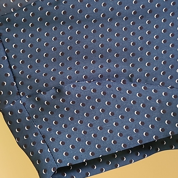 Pretty green silk feel top. X-small new condition - Picture 2 of 13